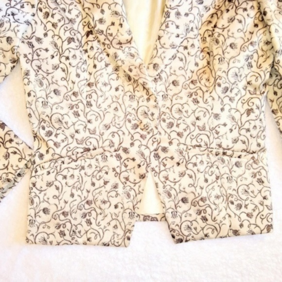 Hugo Buscati Collection Floral Jacquard Blazer 10 - Picture 8 of 8